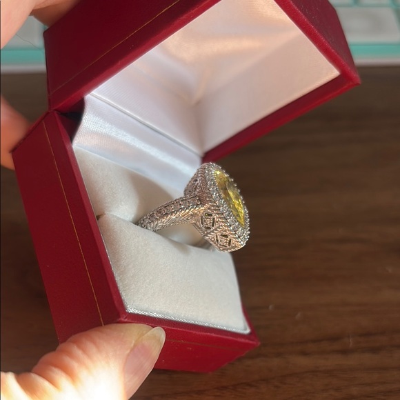 Judith Ripka yellow stone cocktail ring - Picture 4 of 13
